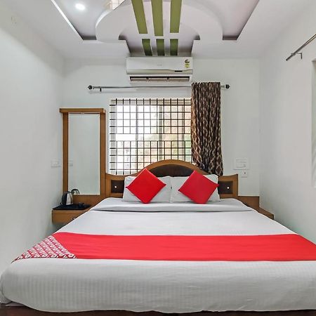Oyo 28303 Yesh Comforts Hotell Madikeri Eksteriør bilde