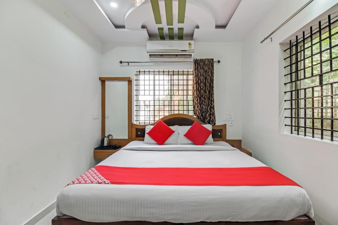 Oyo 28303 Yesh Comforts Hotell Madikeri Eksteriør bilde