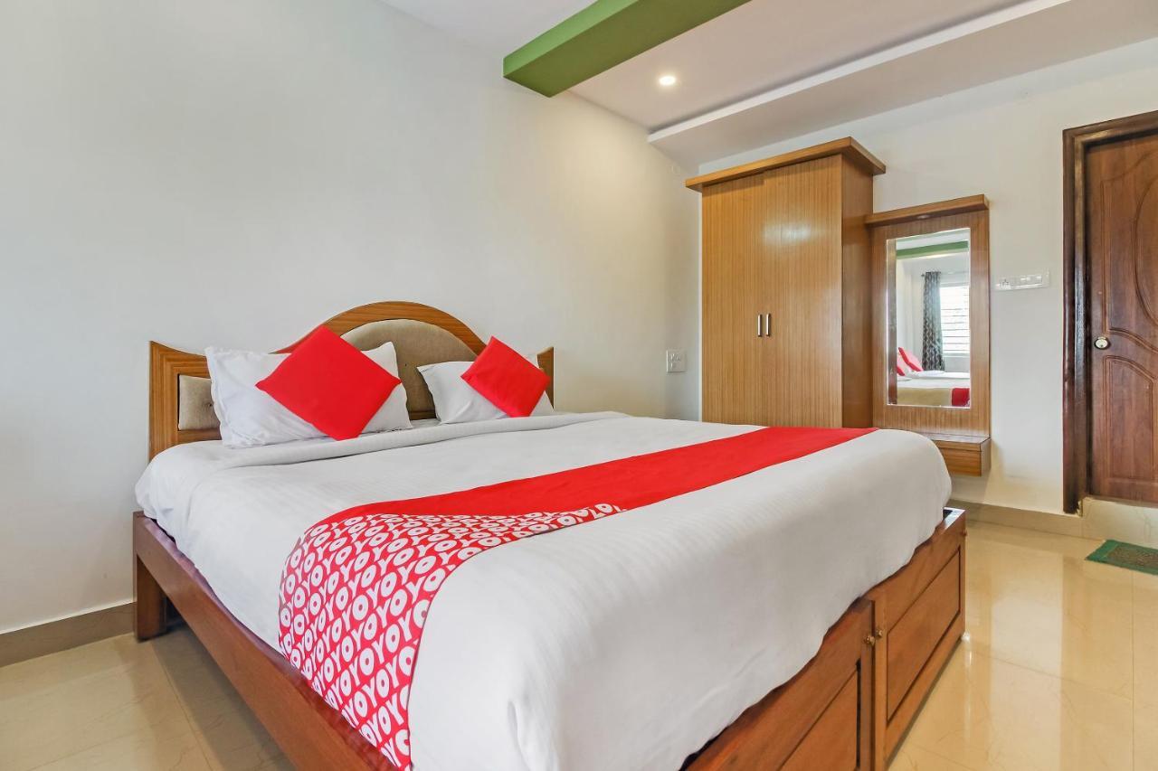 Oyo 28303 Yesh Comforts Hotell Madikeri Eksteriør bilde