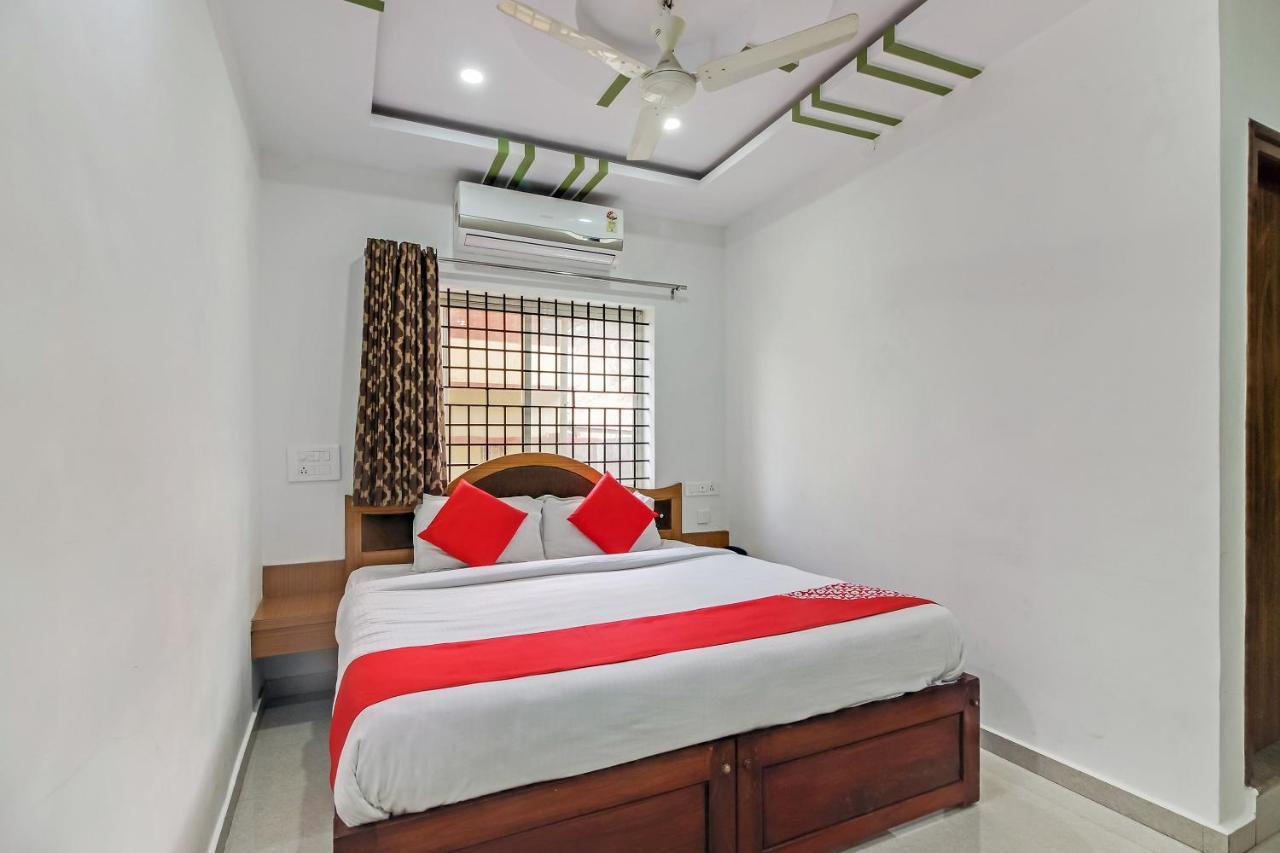 Oyo 28303 Yesh Comforts Hotell Madikeri Eksteriør bilde