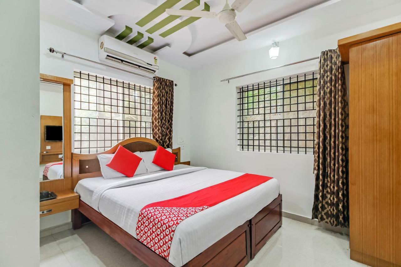 Oyo 28303 Yesh Comforts Hotell Madikeri Eksteriør bilde